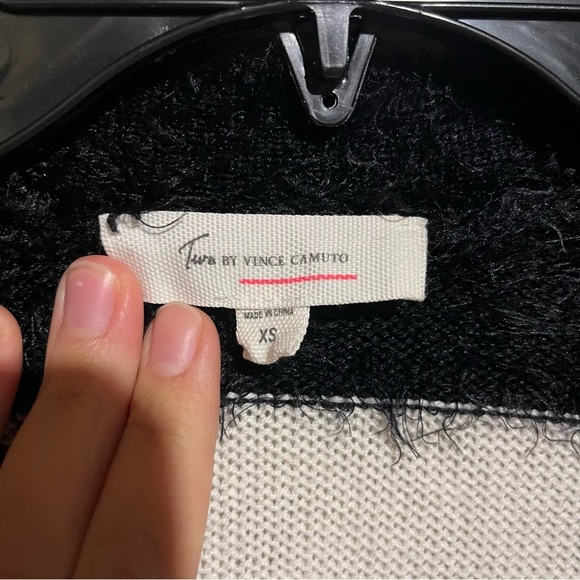 Two By Vince Camuto Black White Striped Long Sleeve Button Front Cardigan Sz XS - Picture 2 of 7